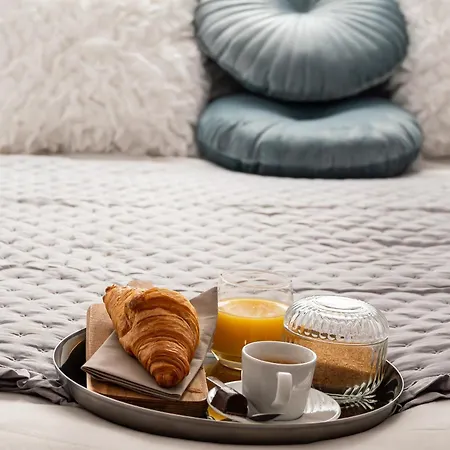 2-br 200 M From Station And Tower *