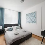 2-br 200 M From Station And Tower Apartment