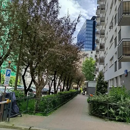 2-br 200 M From Station And Tower Warschau
